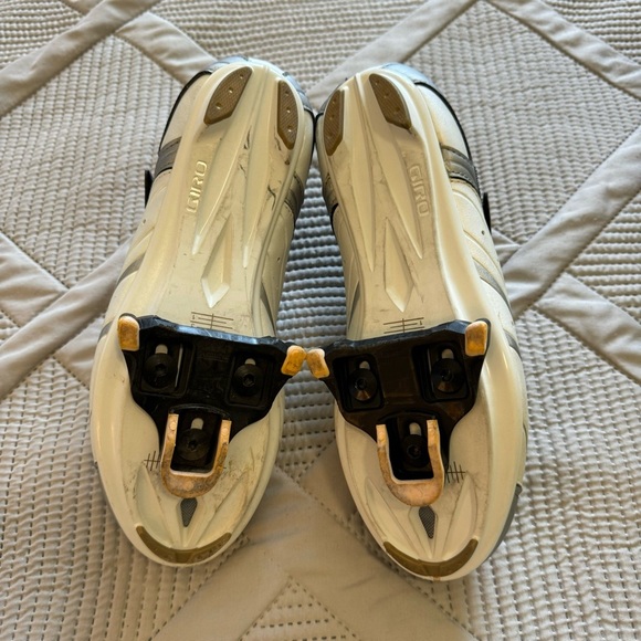 Giro Sante |  Lightly Used Women's Cycling Shoes  |  EU Size 39  |  US Size 7.5 - Picture 6 of 9